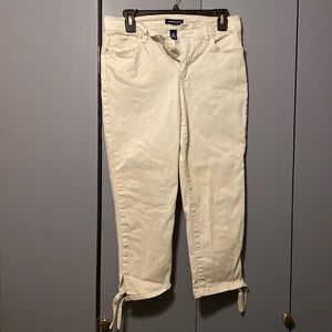 Bandolino Capris White Size 4